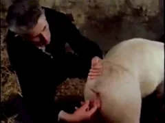 ไอ่แก่สุดจังไร เดียวเบ็ดให้หมูเลยหีหมูในฟาร์มตัวเอง