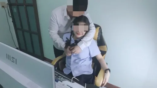 คลิปโป๊ไทย ห้องคอมสยิว นักเรียนมปลายโดนครูสอนคอมถึงเนื้อถึงตัว จับเย็ดคาโตะใส่ชุดนักเรียนโครตเสียว